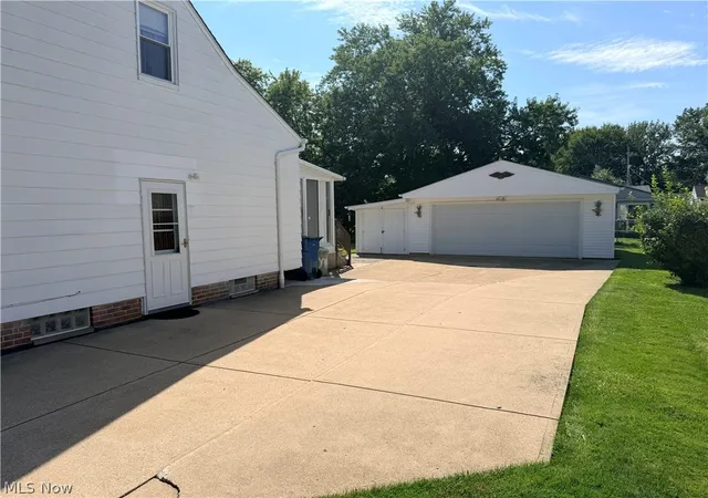 Photo 2 of Sale Pending at 3846 E 365th St, Willoughby, OH 44094 | MLS# 5239445 | Listing updated on 2026-08-28