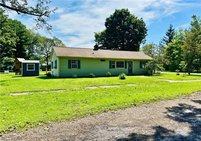 Photo 1 of Sale Pending at 4940 Valleyview Blvd, Ashtabula, OH 44004 | MLS# 5239398 | Listing updated on 2026-08-31