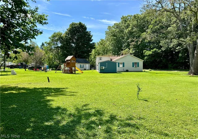 Photo 4 of Sale Pending at 4940 Valleyview Blvd, Ashtabula, OH 44004 | MLS# 5239398 | Listing updated on 2026-08-31