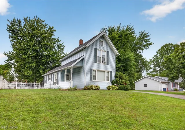 Photo 2 of Single family home for sale at 1801 Myrtle Ave, Ashtabula, OH 44004 | MLS# 5239607 | Listing updated on 2026-08-26