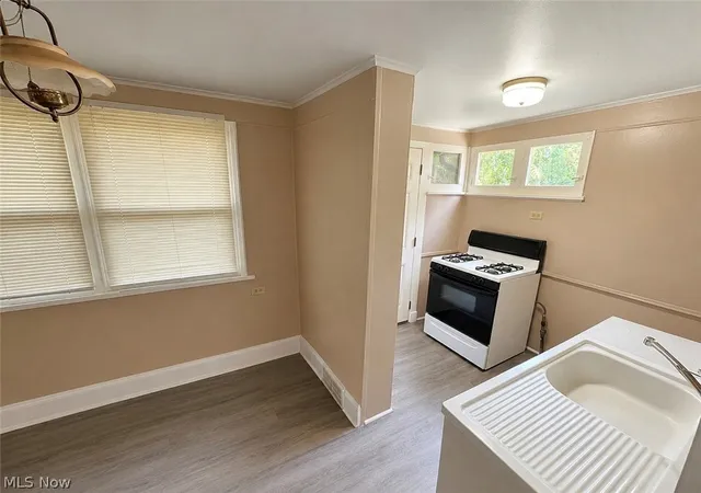 Photo 4 of House for sale at 273 Alameda Ave, Youngstown, OH 44504 | MLS# 5239353 | Listing updated on 2026-08-26