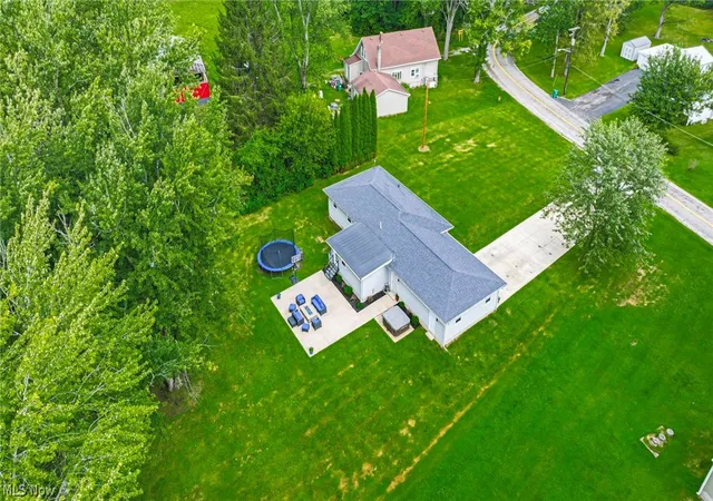 Photo 4 of Sale Pending at 3445 Addison Rd, Geneva, OH 44041 | MLS# 5239287 | Listing updated on 2026-08-31