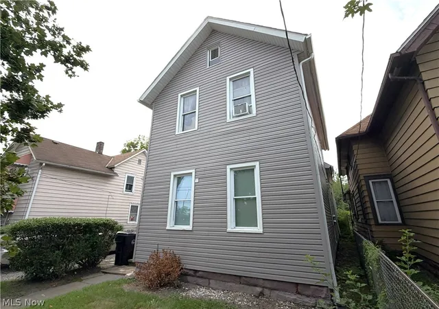 Photo 2 of Multi family home for sale at 3230 W 31st St, Cleveland, OH 44109 | MLS# 5239604 | Listing updated on 2026-08-26