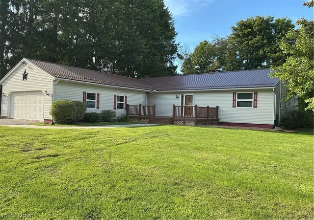 Photo 1 of Single family home for sale at 4237 Fairfield School Rd, Leetonia, OH 44431 | MLS# 5239576 | Listing updated on 2026-08-26