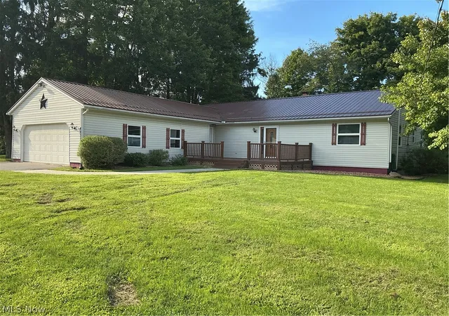 Photo 2 of Single family home for sale at 4237 Fairfield School Rd, Leetonia, OH 44431 | MLS# 5239576 | Listing updated on 2026-08-26