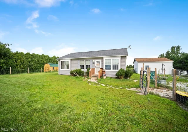 Photo 1 of Single family home for sale at 4569 W Oak Harbor Southeast Rd, Port Clinton, OH 43452 | MLS# 5239812 | Listing updated on 2026-08-26
