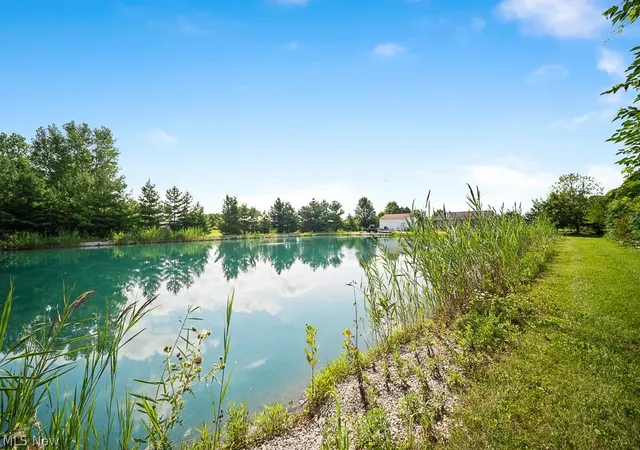 Photo 3 of Single family home for sale at 4569 W Oak Harbor Southeast Rd, Port Clinton, OH 43452 | MLS# 5239812 | Listing updated on 2026-08-26