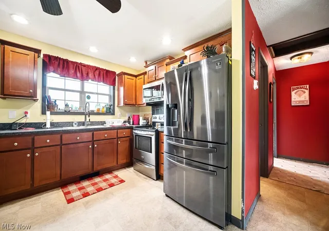 Photo 5 of Single family home for sale at 4569 W Oak Harbor Southeast Rd, Port Clinton, OH 43452 | MLS# 5239812 | Listing updated on 2026-08-26