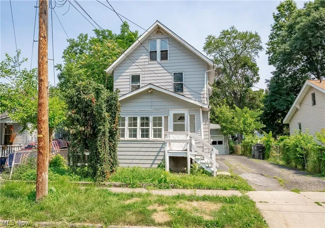 Photo 2 of Single family home for sale at 757 Baird St, Akron, OH 44306 | MLS# 5239837 | Listing updated on 2026-08-26