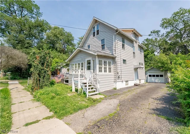 Photo 3 of Single family home for sale at 757 Baird St, Akron, OH 44306 | MLS# 5239837 | Listing updated on 2026-08-26