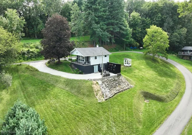 Photo 2 of Single family home for sale at 7148 Gopher Rd Sw, Dellroy, OH 44620 | MLS# 5236405 | Listing updated on 2026-09-22