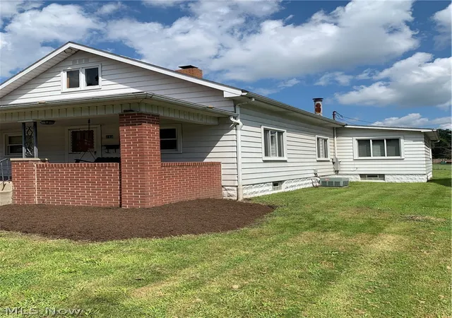 Photo 2 of Single family home for sale at 743 Ray Ave Nw, New Philadelphia, OH 44663 | MLS# 5239888 | Listing updated on 2026-08-26