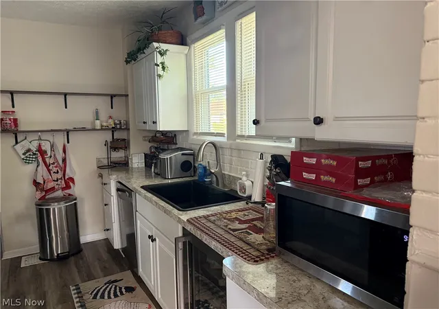 Photo 9 of Sale Pending at 203 24th St Nw, Barberton, OH 44203 | MLS# 5239548 | Listing updated on 2026-08-31