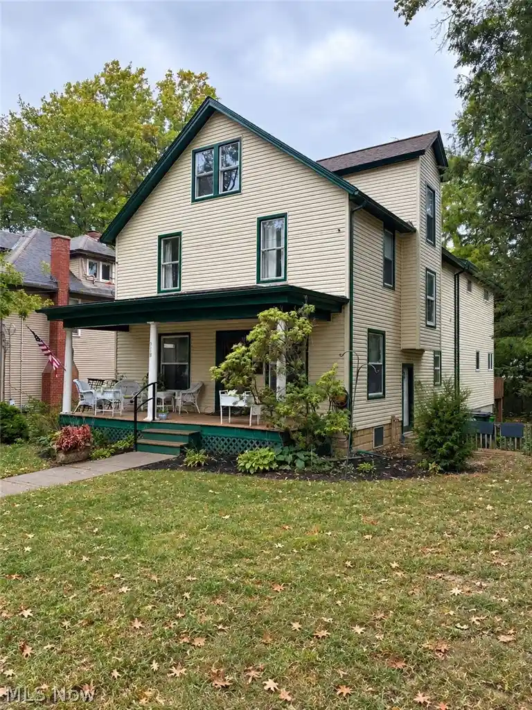 Photo 1 of Single family home for sale at 918 N Bever St, Wooster, OH 44691 | MLS# 5238986 | Listing updated on 2026-10-17