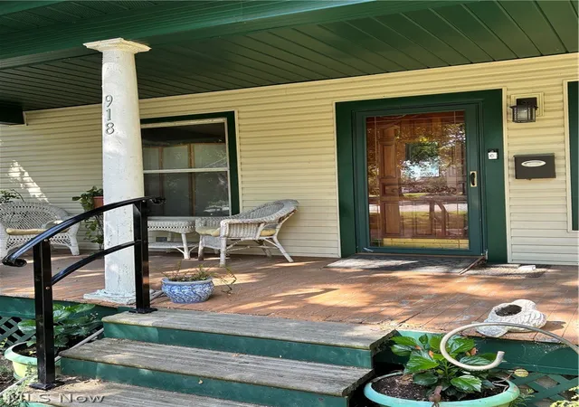Photo 2 of Single family home for sale at 918 N Bever St, Wooster, OH 44691 | MLS# 5238986 | Listing updated on 2026-08-26