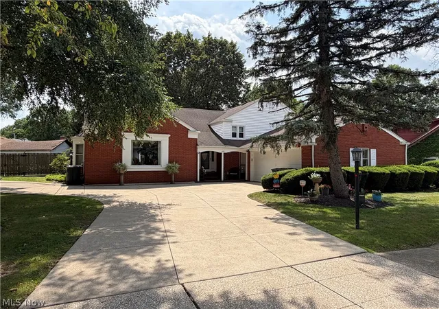 Photo 1 of Sale Pending at 640 Harrison Ave, Akron, OH 44314 | MLS# 5239803 | Listing updated on 2026-08-31