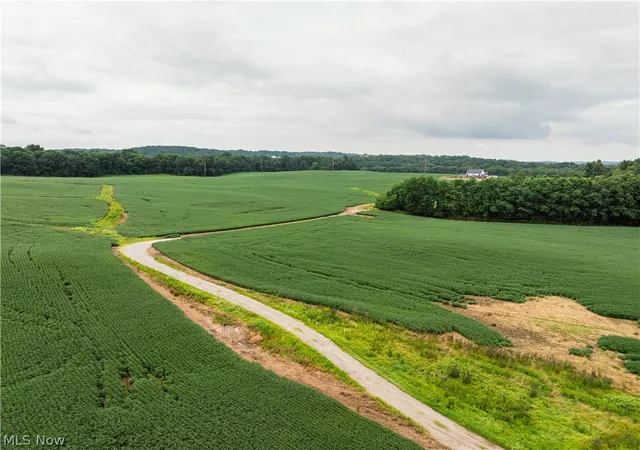 Photo 3 of Sale Pending at 2428 Applegate Rd, Lucas, OH 44843 | MLS# 5239914 | Listing updated on 2026-09-27