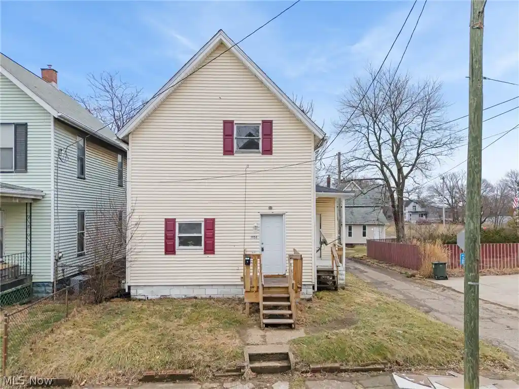 Single family home for sale at 1024 Rex Ave Ne, Canton, OH 44704 | MLS# 5239839