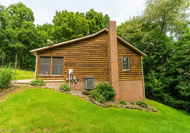 Photo 3 of Sale Pending at 4754 Yackey Dr Nw, Strasburg, OH 44680 | MLS# 5239617 | Listing updated on 2026-10-02