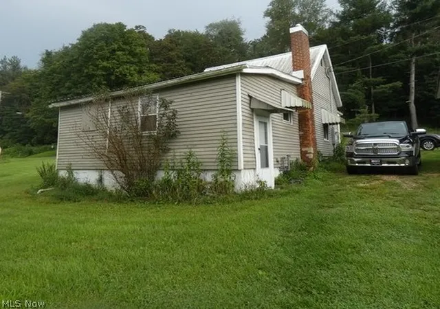 Photo 3 of Single family home for sale at 33110 W Main St, Piedmont, OH 43983 | MLS# 5239308 | Listing updated on 2026-08-28
