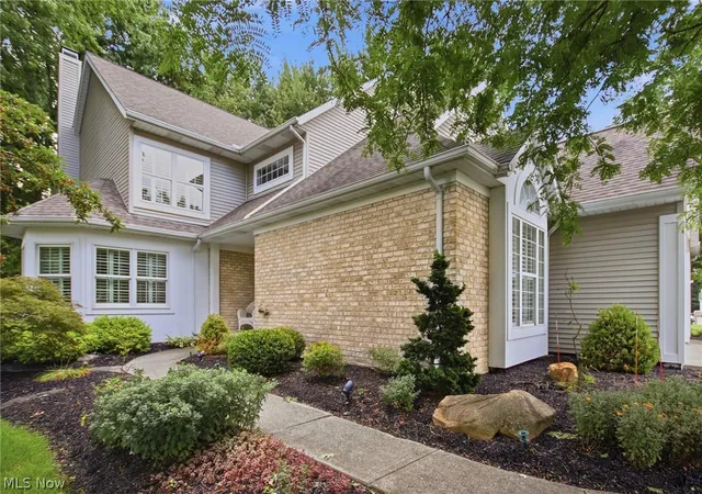 Photo 2 of Sale Pending at 3743 Camden Ct #27, Westlake, OH 44145 | MLS# 5239693 | Listing updated on 2026-09-01