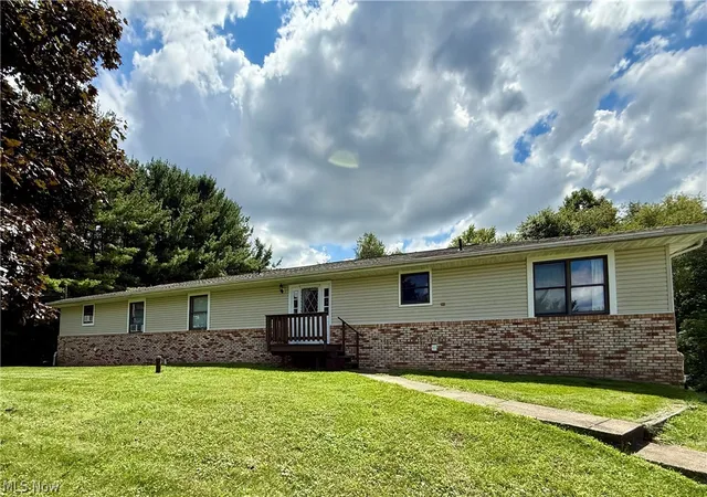 Photo 2 of Multi family home for sale at 904 Skyside Dr, Clinton, OH 44216 | MLS# 5240011 | Listing updated on 2026-09-25