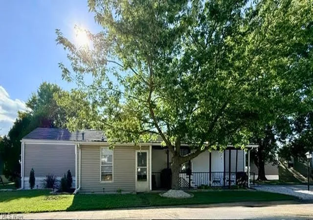 Photo 4 of Single family home for sale at 23 E Bass Cir, Lakeside Marblehead, OH 43440 | MLS# 5239964 | Listing updated on 2026-08-27