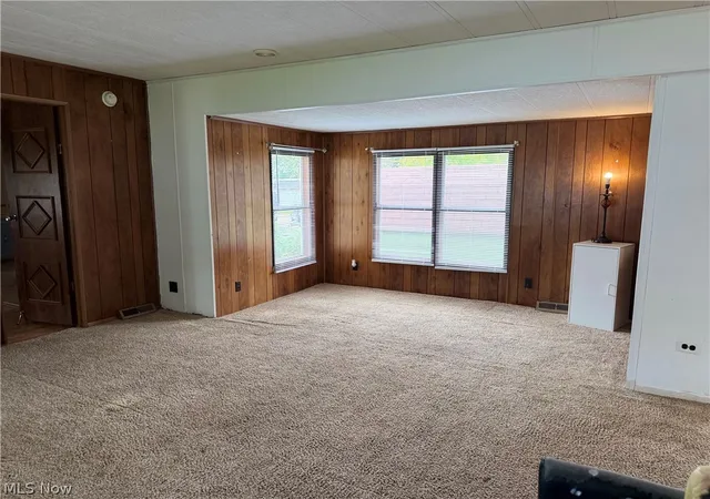Photo 4 of Single family home for sale at 200 Driftwood Dr Se, New Philadelphia, OH 44663 | MLS# 5240047 | Listing updated on 2026-09-30