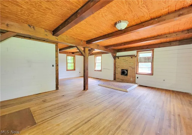 Photo 2 of Single family home for sale at 333 Old Saint Marys Pike, Parkersburg, WV 26104 | MLS# 5240100 | Listing updated on 2026-08-27