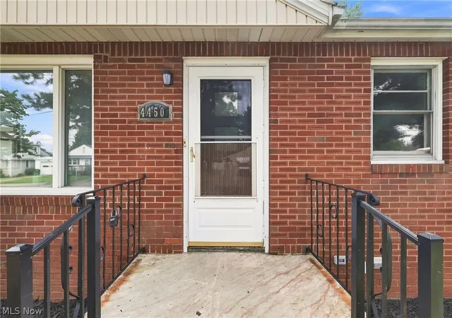 Photo 3 of Single family home for sale at 4450 7Th St Nw, Canton, OH 44708 | MLS# 5240101 | Listing updated on 2026-10-01