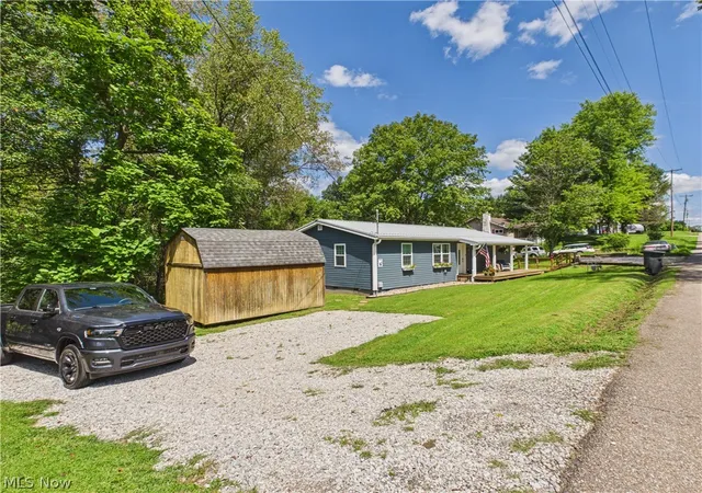 1st image of 955 Gantsville Rd, Little Hocking, OH 45742 | MLS# 5238924