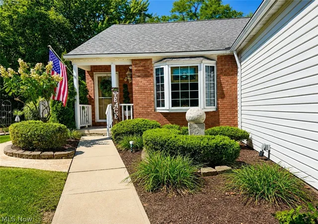 Photo 2 of Sale Pending at 12546 Woodberry Ln, Strongsville, OH 44149 | MLS# 5238831 | Listing updated on 2026-08-29