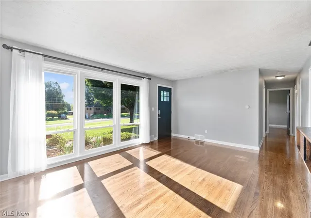 Photo 4 of Sale Pending at 289 Valley View Dr, Wooster, OH 44691 | MLS# 5237047 | Listing updated on 2026-08-31