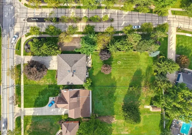 Photo 3 of Sale Pending at 4405 Chestnut Rd, Independence, OH 44131 | MLS# 5235920 | Listing updated on 2026-08-31