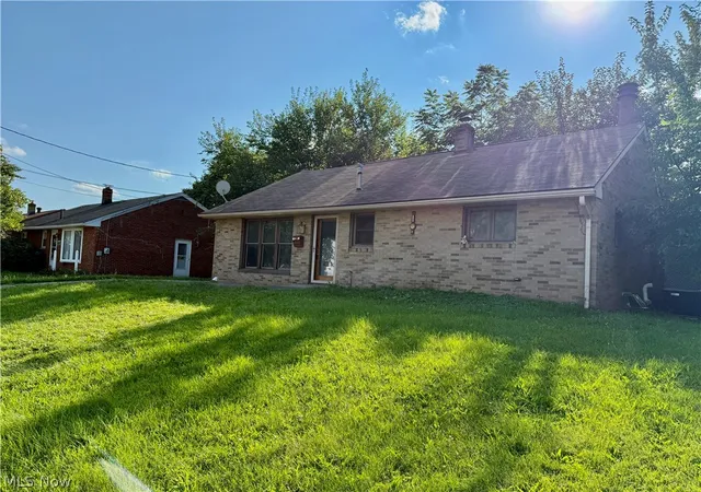 Photo 3 of Single family home for sale at 1201 Benskin Ave Sw, Canton, OH 44710 | MLS# 5239709 | Listing updated on 2026-08-27