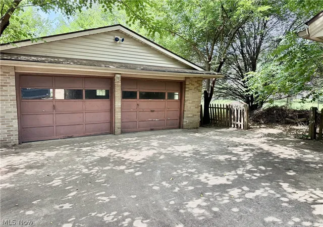 Photo 3 of Single family home for sale at 1201 Benskin Ave Sw, Canton, OH 44710 | MLS# 5239709 | Listing updated on 2026-08-27