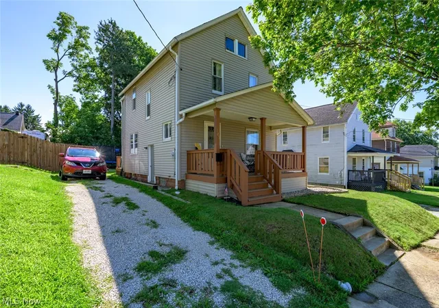 Photo 2 of Sale Pending at 185 24th St Nw, Barberton, OH 44203 | MLS# 5239886 | Listing updated on 2026-09-17
