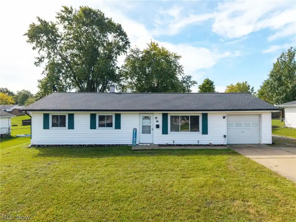 Single family home for sale at 350 Highland Dr, Medina, OH 44256 | MLS# 5239085