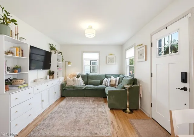 Photo 3 of Sale Pending at 732 Washington Ave, Cuyahoga Falls, OH 44221 | MLS# 5240131 | Listing updated on 2026-08-30