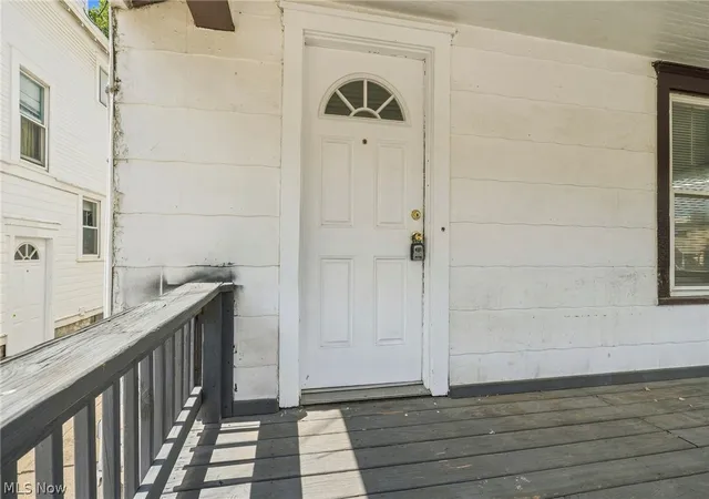 Photo 3 of Single family home for sale at 372 Kling St, Akron, OH 44311 | MLS# 5239968 | Listing updated on 2026-08-28