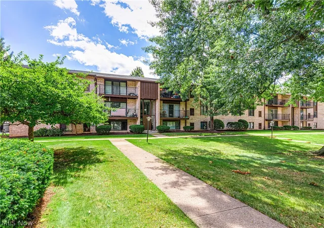 Photo 1 of Condo for sale at 16465 Heather Ln #304, Middleburg Heights, OH 44130 | MLS# 5239751 | Listing updated on 2026-09-01