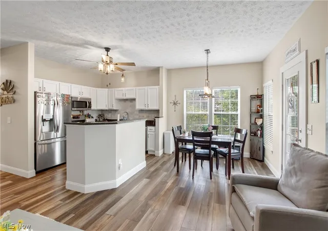 Photo 3 of Sale Pending at 1506 Wellingshire Cir, Cuyahoga Falls, OH 44221 | MLS# 5239419 | Listing updated on 2026-08-28