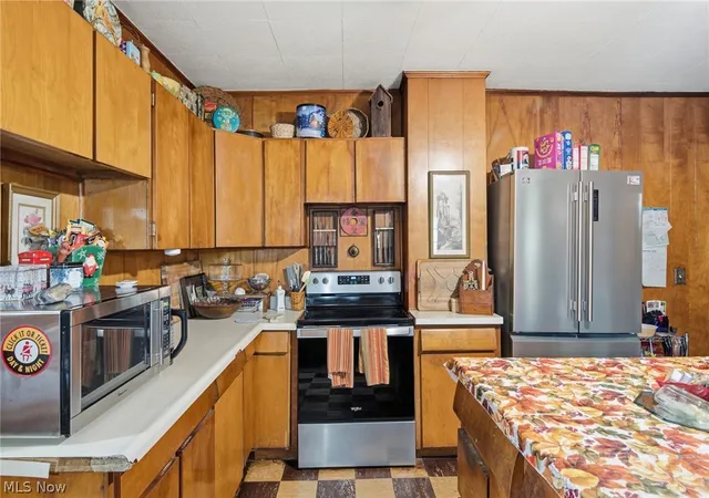 Photo 2 of Single family home for sale at 31828 Chestnut Ridge Rd, North Ridgeville, OH 44039 | MLS# 5240005 | Listing updated on 2026-09-28