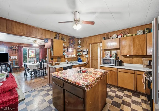 Photo 3 of Single family home for sale at 31828 Chestnut Ridge Rd, North Ridgeville, OH 44039 | MLS# 5240005 | Listing updated on 2026-09-28