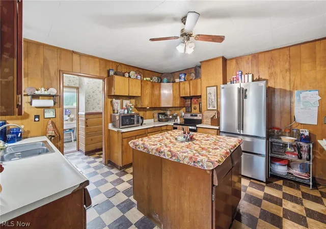 Photo 3 of Single family home for sale at 31828 Chestnut Ridge Rd, North Ridgeville, OH 44039 | MLS# 5240005 | Listing updated on 2026-09-28