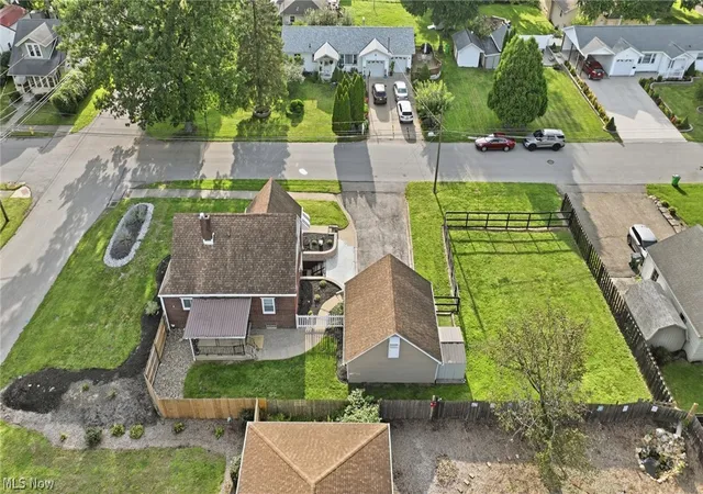 Photo 4 of Sale Pending at 571 Wesleyan Ave, Barberton, OH 44203 | MLS# 5239753 | Listing updated on 2026-08-31