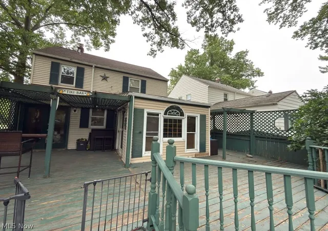 Photo 3 of Sale Pending at 4800 Westbourne Rd, Cleveland, OH 44124 | MLS# 5240184 | Listing updated on 2026-09-01