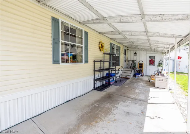 Photo 2 of Single family home for sale at 4 Sunrise Blvd, Olmsted Twp, OH 44138 | MLS# 5239906 | Listing updated on 2026-08-27