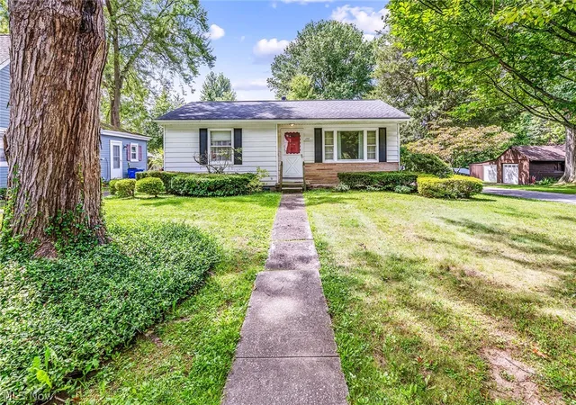 Photo 1 of Sale Pending at 177 N Scranton St, Ravenna, OH 44266 | MLS# 5239917 | Listing updated on 2026-08-29