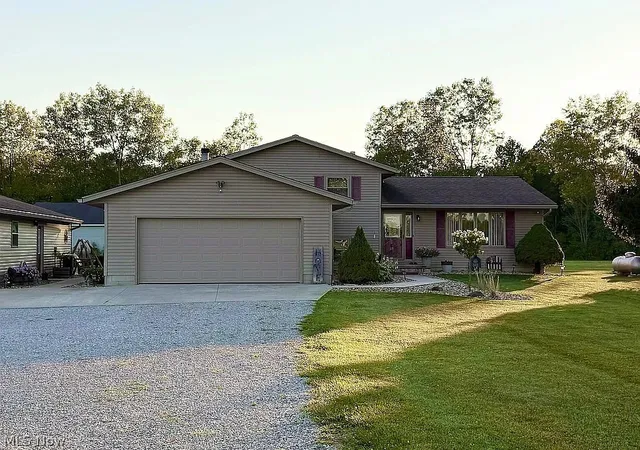 Photo 1 of Single family home for sale at 21930 Foster Rd, Wellington, OH 44090 | MLS# 5239901 | Listing updated on 2026-08-27